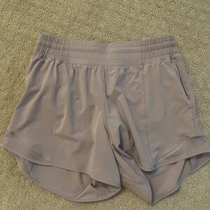 Lululemon High Rise Hotty Hot 4” short